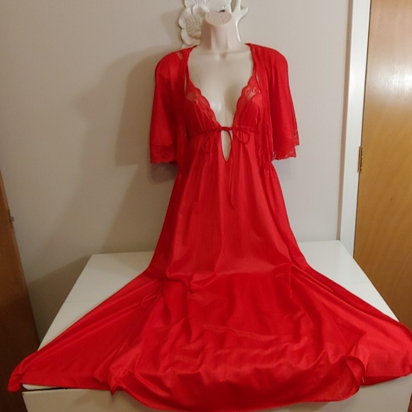 Vintage Other - Vintage Texsheen red peignoir, nightgown and robe